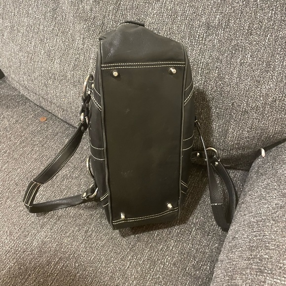 Coach authentic bag black this is from 7 years ago or longer … - Picture 2 of 5